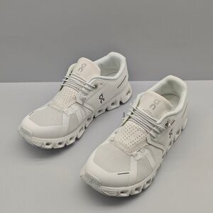 On Running Gray Athletic Shoes with Breathable Mesh and Cushioned Sole